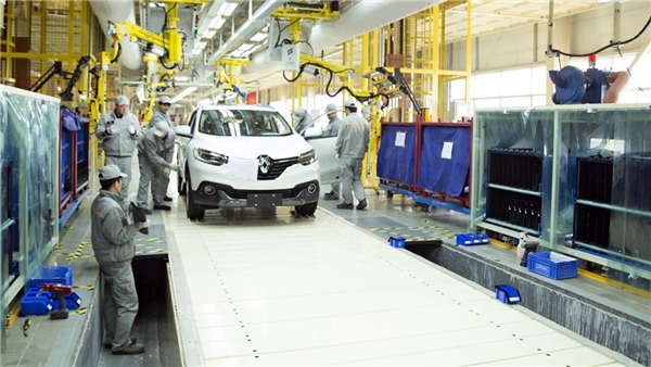 Renault, <a class='keyword-sd' href='/turkiye/' title='Türkiye'>Türkiye</a> fabrikasında üretimi durduruyor!