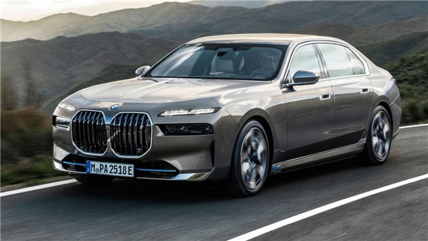 BMW uyardı! 14 bin otomobili geri çağırıyor