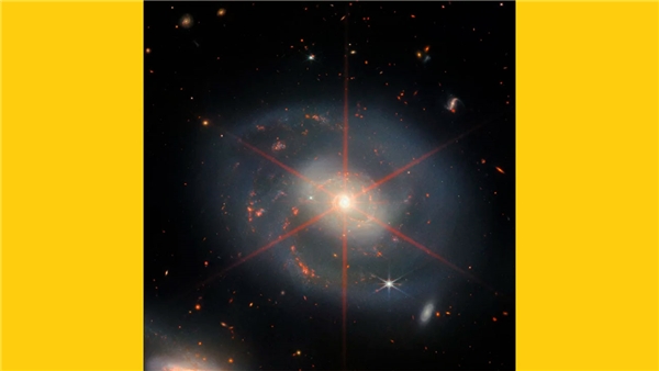 James Webb bir galaksinin parlayan kalbini ortaya koydu!