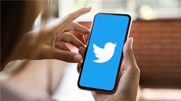 Twitter sonunda çıldırdı! Rakiplerini resmen yasakladı
