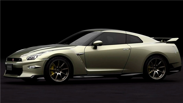 2024 Nissan GT-R önemli değişikliklerle geliyor!