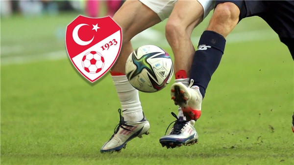 Kaçak maç izleyenler şokta! <a class='keyword-sd' href='/polis/' title='Polis'>Polis</a>, evinizi basabilir