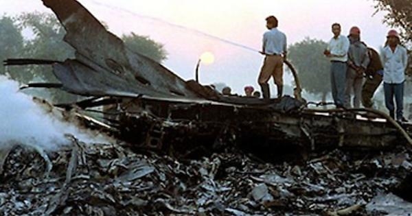 İki Uçağın Havada Birbirine Girdiği, 349 Kişinin Öldüğü Uçak Kazası: Charkhi Dadri Faciası