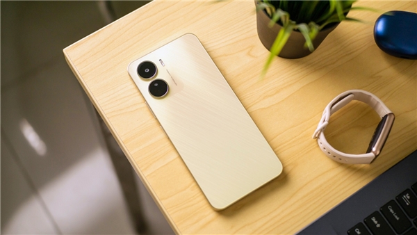 Öğrencilere vergisiz telefon dönemi başlıyor: İşte alınabilecek vivo modelleri!