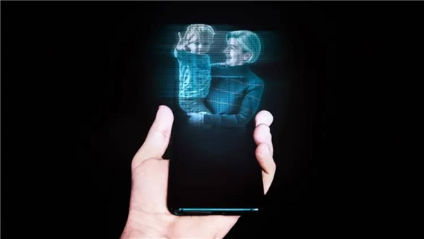 Tarih verildi: Hologram telefon görüşmesi geliyor!