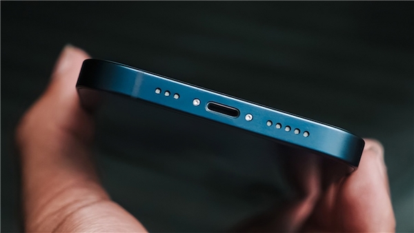 iPhone 15 Serisinin Şarj Hızı Belli Oldu