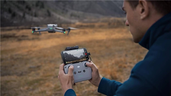 Drone ustası olmaya gerek yok: DJI AIR 3 herkese yeter!