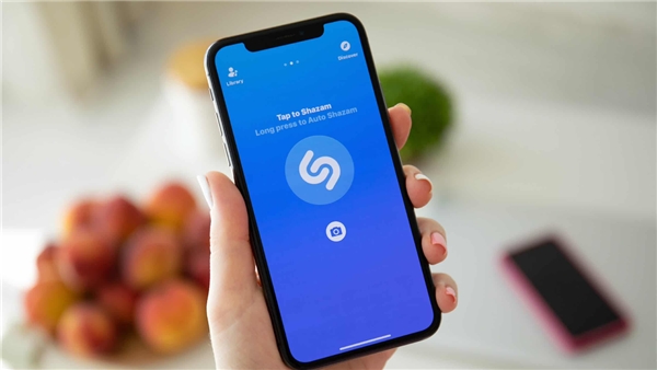 Shazam, iPhone cihazlarda kilit ekranında yer alacak