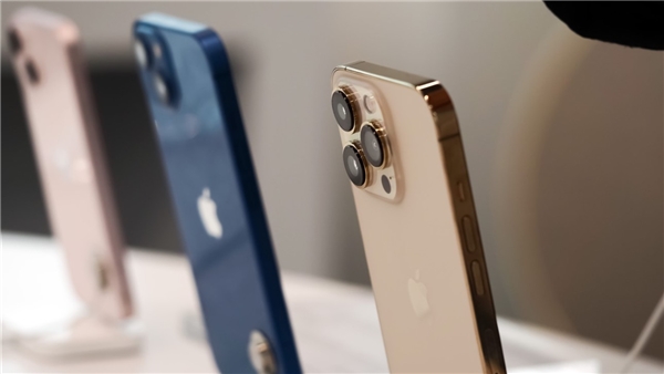 Apple, iPhone Batarya Davasında Son İtirazı Reddetti