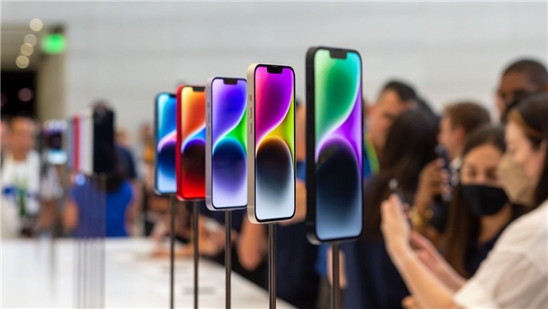 iPhone 15 Pro Max Üretimi Gecikti