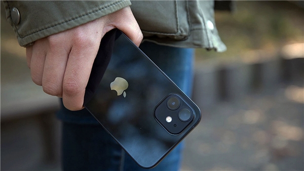 iPhone kullanım süresini artırabilmek için kapatabileceğiniz ayarlar!