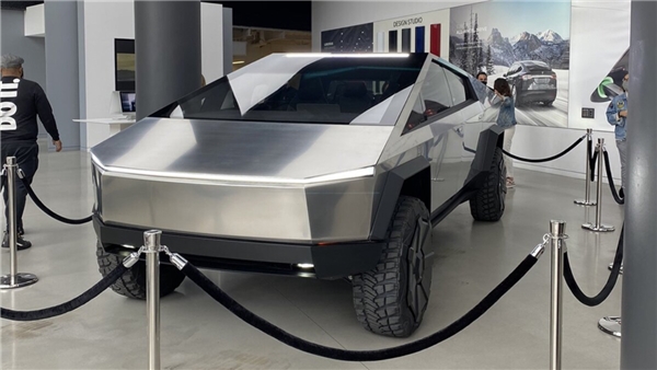 Tesla Cybertruck'un ilk teslim tarihi açıklandı