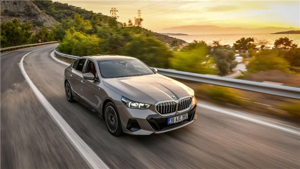 O bir klasik: Yeni BMW 5 serisi yola çıkmaya hazır!