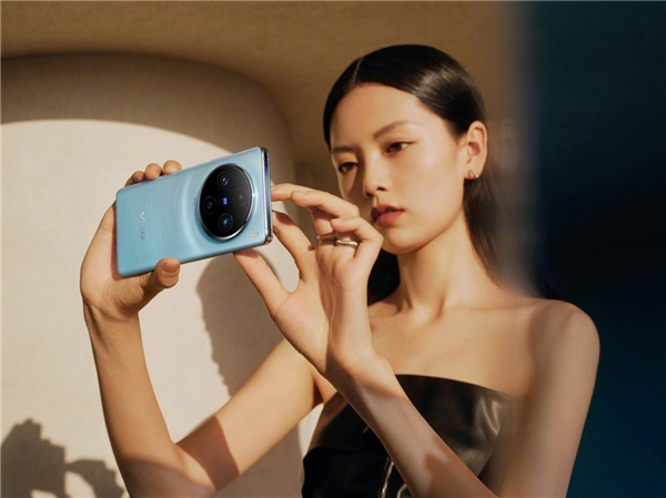 Vivo X100 Serisi Pro Modelinin Tasarımı Ortaya Çıktı