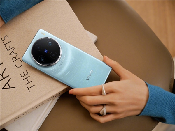 Vivo X100 Serisi Pro Modelinin Tasarımı Ortaya Çıktı