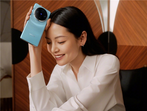 Vivo X100 Serisi Pro Modelinin Tasarımı Ortaya Çıktı