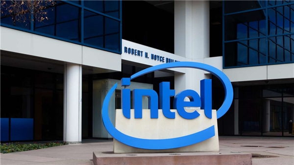 Intel, yapay zeka özellikli otomobil çipleri üzerinde çalışıyor