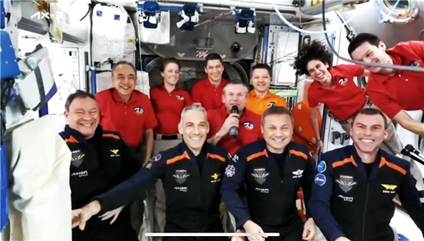 İlk Türk astronot Alper Gezeravcı Uluslararası Uzay İstasyonu'na ulaştı