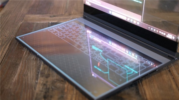 Lenovo, Şeffaf Ekranlı Laptopu MWC 2024'te Tanıttı