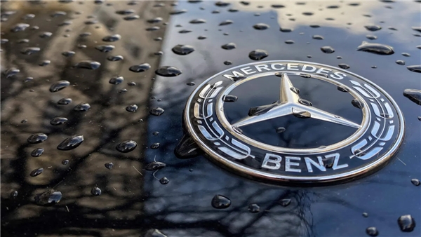 Mercedes, 2024'te satılan her 4 otomobilden birinin elektrikli olacağını öngörüyor