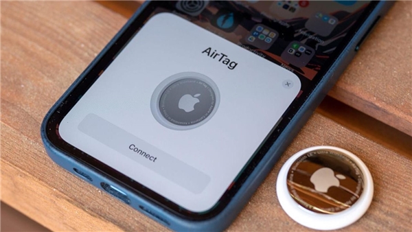 Apple AirTag Güncellemesi 2.0.73 ile 2000 Yıllık Tarih Hatası Yaptı