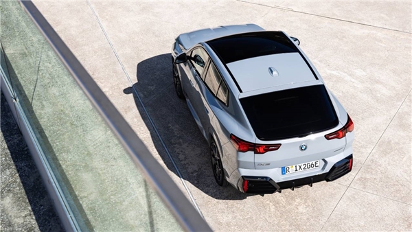 BMW iX2 eDrive20 Türkiye'de satışa çıktı: Fiyat ve özellikler