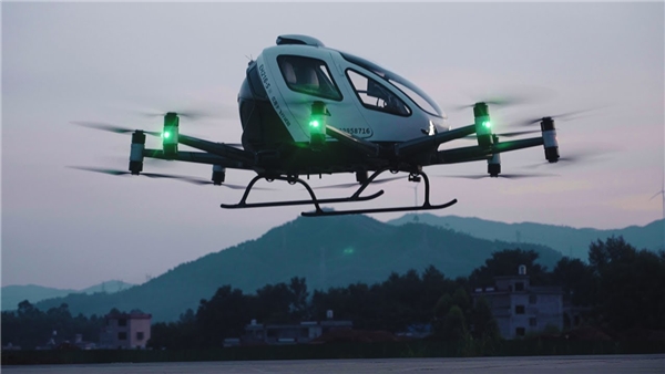 EHang EH216-S: Geleceğin Taşımacılığına Yön Veren Uçan Taksi Satışa Çıktı