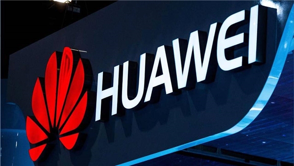 Huawei, Üçe Katlanan Telefon Geliştiriyor