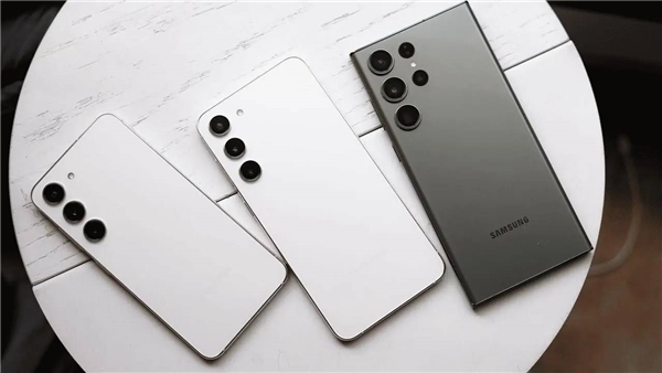 Samsung, 2024 Yılında Dünyanın En Çok Satan <a class='keyword-sd' href='/akilli-telefon/' title='Akıllı Telefon'>Akıllı Telefon</a> Üreticisi Oldu