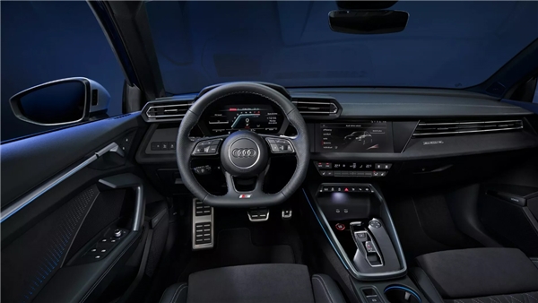 2025 Audi S3: İç ve Dış Tasarımda Yeniliklerle Tanıtıldı