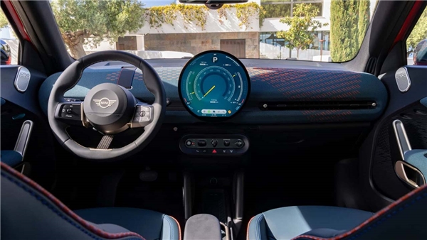 Yeni Elektrikli Mini Aceman Modeli Yakında Piyasaya Çıkıyor