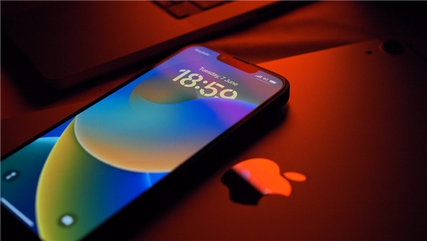 Apple, iOS 18 ile bulut tabanlı olmayan yapay zeka özellikleri sunacak