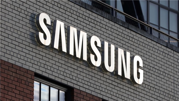 Samsung, yeni One UI güncellemesi ile OLED ekran koruması sunuyor