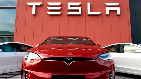 Tesla, binlerce çalışanını işten çıkarmayı planlıyor