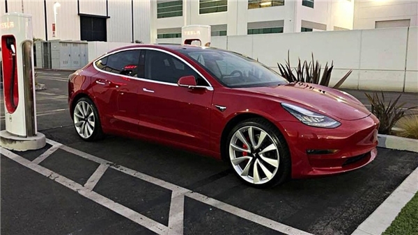 Tesla Amerika'da En Düşük Bakım ve Onarım Maliyetine Sahip Marka Seçildi