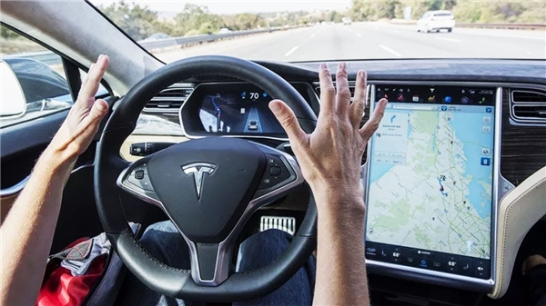Tesla, kaza sayısını önemli oranda azaltabilir!