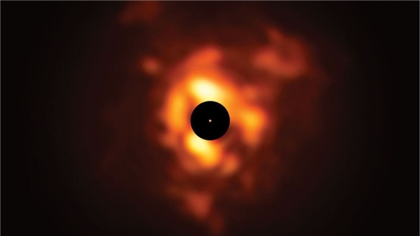 Gök bilimciler, Betelgeuse yıldızının gizemli kararmasını yakaladı!