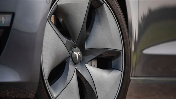 Musk'ın keyfi yerinde: Tesla, EV'nin en büyük sorununu çözdü!