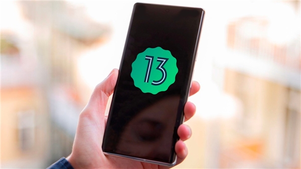 Google'dan Android 12 için şaşırtan iptal kararı!