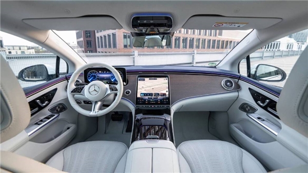 Mercedes-Benz EQE Türkiye'de satışa sunuldu: İşte özellikleri ve fiyatı!