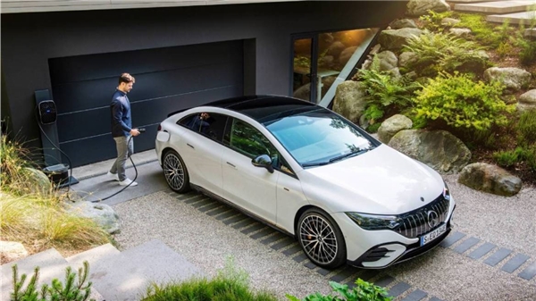 Mercedes-Benz EQE Türkiye'de satışa sunuldu: İşte özellikleri ve fiyatı!