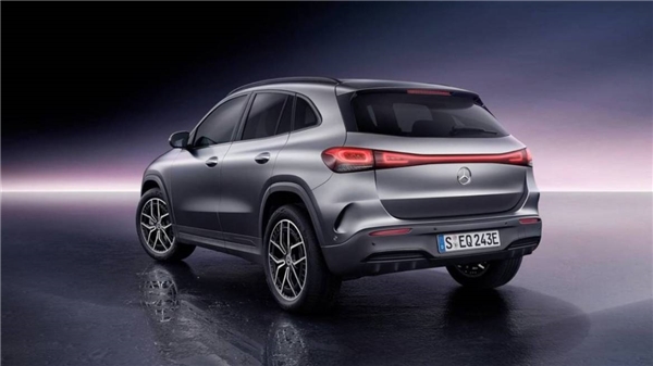 Mercedes uygun fiyatlı elektrikli EQA ve EQB'yi ülkemizde satışa sundu!