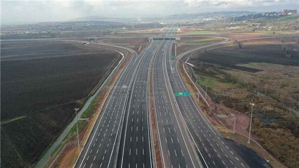 Otoyollarda hız sınırı artışı her bölgede aynı olmayacak!