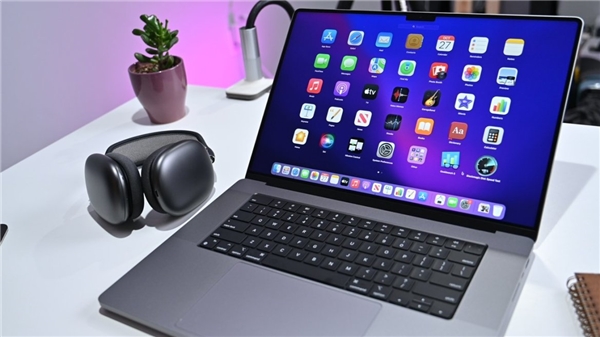Apple çalışanları isyan bayrağını açtı!