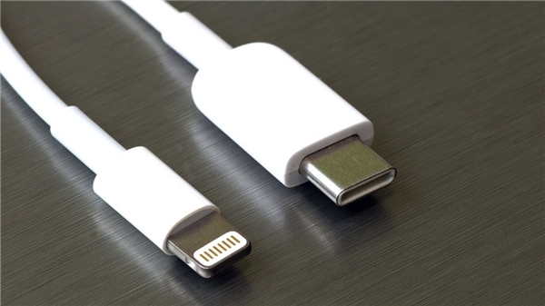 USB-C girişli iPhone geliyor!