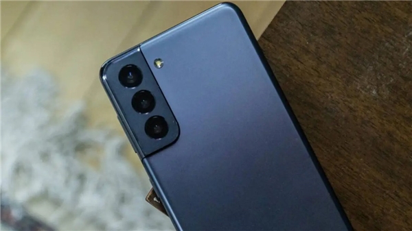 Samsung, akıllı telefon fiyatlarına zam yaptı!