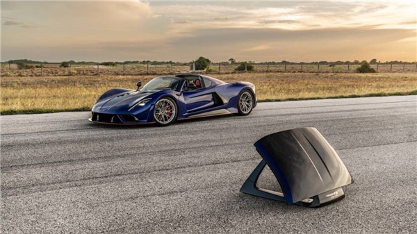 Yolların yeni hakimi Hennessey Venom F5 Roadster tanıtıldı!