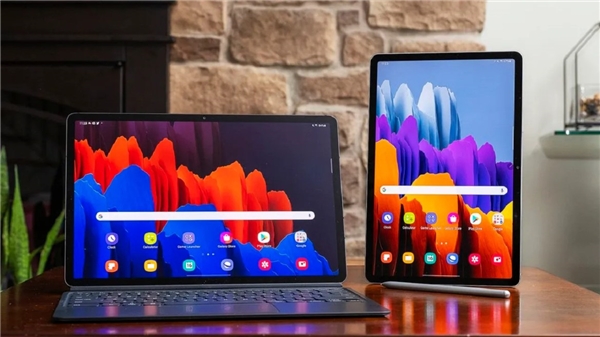 Samsung'dan iki modele daha Android 12L müjdesi!