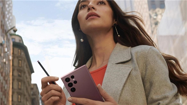 Yeni güncelleme ile Galaxy S22 kamerası sınıf atlıyor!