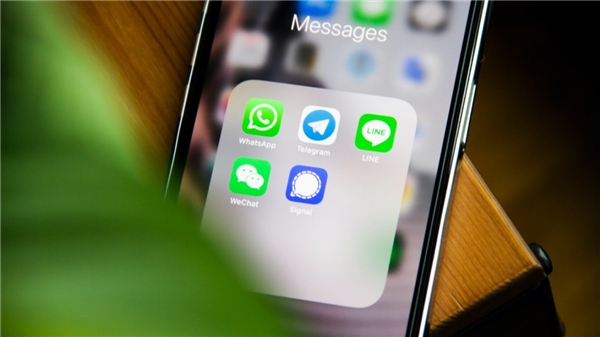 Telegram kurucusu uyardı: WhatsApp'tan uzak durun!